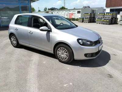 Gebraucht VW Golf VI Trendline 102 PS (75 kW) 2009 Reflexsilber metallic Kleinwagen