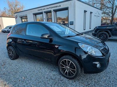 Schwarz Gebraucht 2011 Hyundai i20 Kleinwagen | 5.990 € (Teuer)