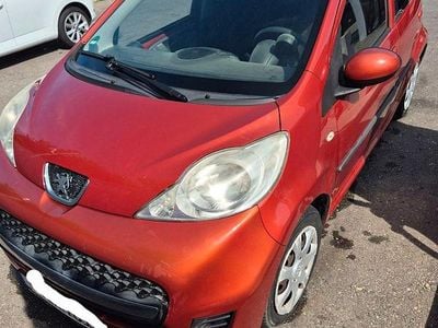 Gebraucht Peugeot 107 68 PS (50 kW) 2009 Orange Kleinwagen
