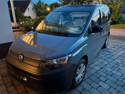Gebraucht VW Caddy 116 PS (85 kW) 2024 Grau Van / Kleinbus