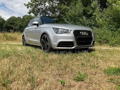 Gebraucht Audi A1 Sportback Ambition 86 PS (63 kW) 2012 Silber Kleinwagen
