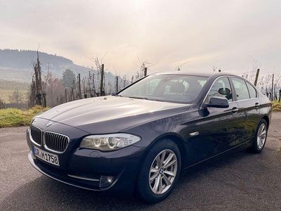 Grau Gebraucht 2013 BMW 520 Sport Line Limousine | 13.350 € (Fairer Preis)
