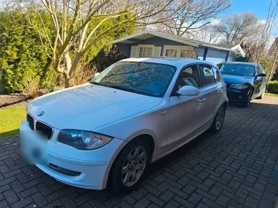 Usata BMW 116 122 CV (89 kW) 2008 Bianco Utilitaria