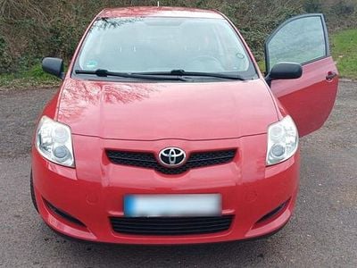 Gebraucht Toyota Auris Luna 97 PS (71 kW) 2008 Rot Kleinwagen
