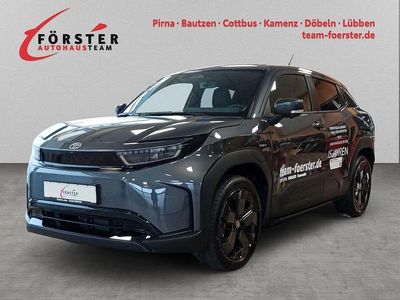 Używany Toyota Urban Cruiser Lounge 127 kW (174 KM) 2026 Szary SUV