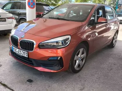 Gebraucht BMW 218 Advantage 136 PS (100 kW) 2021 Sunset orange metallic Van / Kleinbus