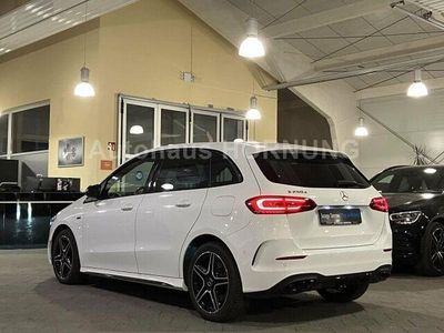 Usata Mercedes B250e AMG 218 CV (160 kW) 2021 Bianco Monovolume
