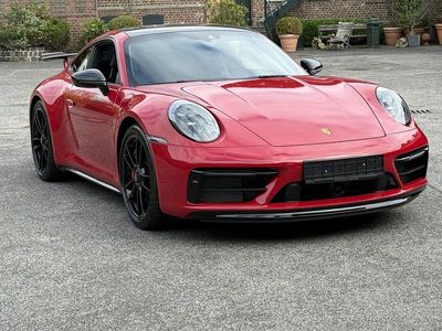 Porsche 911 Carrera 4 GTS
