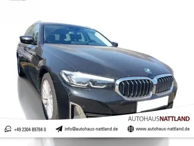 Gebraucht BMW 530e Luxury Line 292 PS (214 kW) 2023 Schwarz ii Kombi