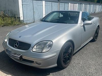 Gebraucht Mercedes SLK200 163 PS (119 kW) 2000 Silber Cabrio