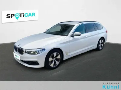 Gebraucht BMW 530 Sport Line 265 PS (194 kW) 2017 Mineralweiss metallic Kombi