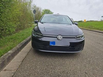 Gebraucht VW Golf VIII Life 131 PS (96 kW) 2020 Schwarz Limousine