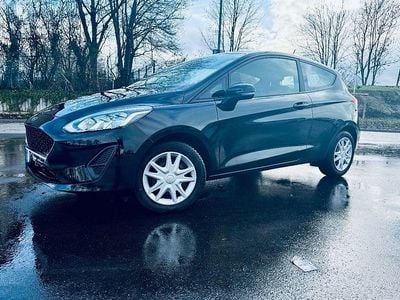 Gebraucht Ford Fiesta Cool & Connect 71 PS (52 kW) 2018 Schwarz Kleinwagen