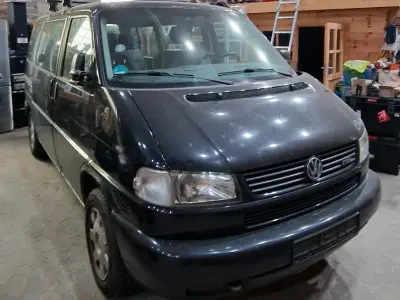 Gebraucht VW Multivan 110 PS (80 kW) 1998 Schwarz Van / Kleinbus