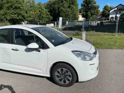 Gebraucht Citroën C3 PureTech 82 PS (60 kW) 2016 Weiß Limousine