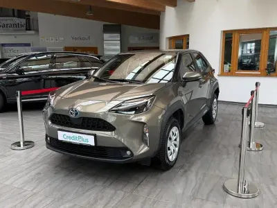 Gebraucht Toyota Yaris Cross 116 PS (85 kW) 2023 Gold SUV