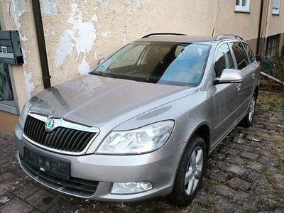 Silber Gebraucht 2009 Skoda Octavia Limousine | 3.200 € (Guter Preis)