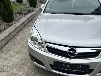 Second-hand Opel Signum Edition 140 CP (102 kW) 2007 Gri Hatchback