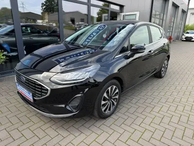 Używany Ford Fiesta Titanium 125 KM (91 kW) 2023 Czarny Hatchback