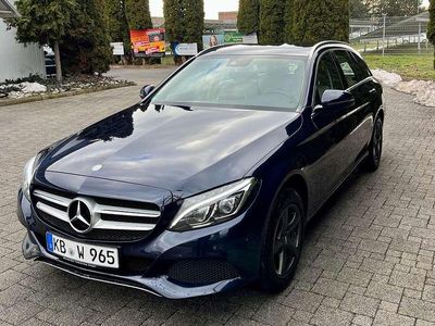 Gebraucht Mercedes C220 Avantgarde 170 PS (125 kW) 2016 Blau Kombi