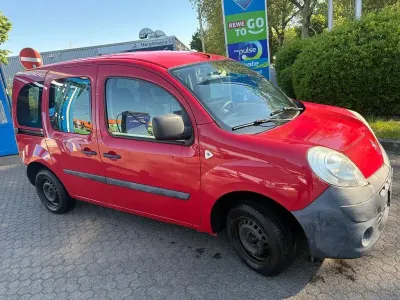 Gebraucht Renault Kangoo Luxe 106 PS (77 kW) 2010 Rot Van / Kleinbus