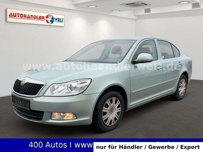 Usado Skoda Octavia Ambiente 102 HP (75 kW) 2009 Verde Sedan