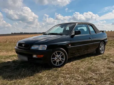 Gebraucht Ford Escort Cabriolet 105 PS (77 kW) 1993 Schwarz Cabrio