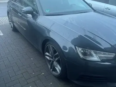 Gebraucht Audi A4 Ambiente 218 PS (160 kW) 2017 Grau Limousine
