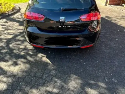 Używany Seat Leon Copa 90 KM (66 kW) 2011 Czarny Hatchback