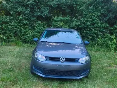 Gebraucht VW Polo Comfortline 75 PS (55 kW) 2013 Grau Kleinwagen