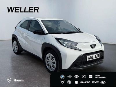 Neu Toyota Aygo X Business Edition 72 PS (52 kW) 2025 Weiss SUV