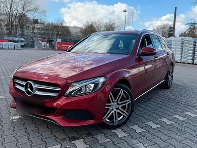 Gebraucht Mercedes C200 136 PS (100 kW) 2016 Rot Kombi