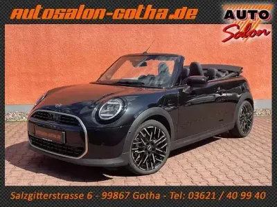 Gebraucht Mini Cooper Cabriolet Favoured 163 PS (119 kW) 2025 Schwarz Cabrio