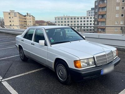 Weiß Gebraucht 1991 Mercedes 190 Limousine | 4.490 €