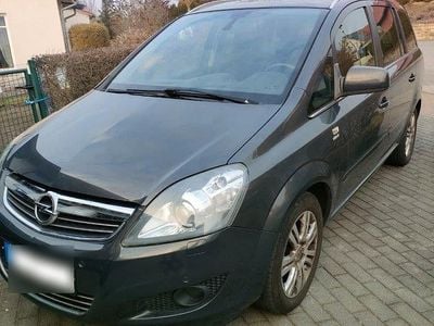 Gebraucht Opel Zafira Family 140 PS (102 kW) 2013 Grau Van / Kleinbus