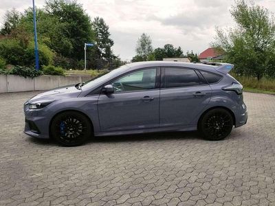 Slate grau Gebraucht 2017 Ford Focus RS Limousine | 33.490 €
