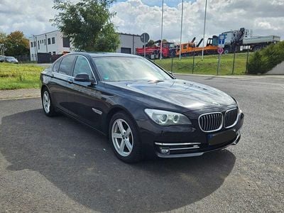 BMW 730