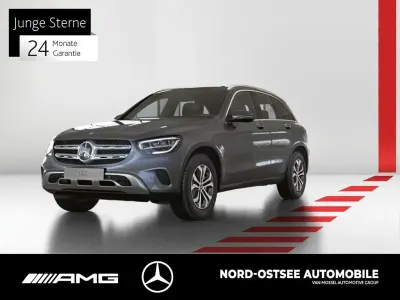 Gebraucht Mercedes GLC200 197 PS (144 kW) 2021 Selenitgrau metallic SUV