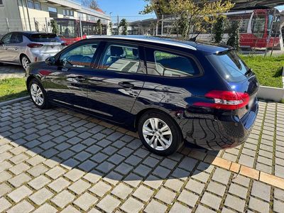 Second-hand Peugeot 308 Active 131 CP (96 kW) 2020 Albastru Break