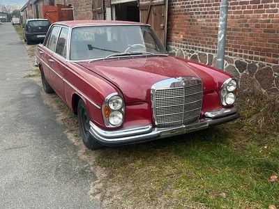 Usata Mercedes W109 200 CV (147 kW) 1969 Rosso Berlina