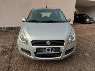 Gebraucht Suzuki Splash Club 65 PS (47 kW) 2012 Silber Kleinwagen