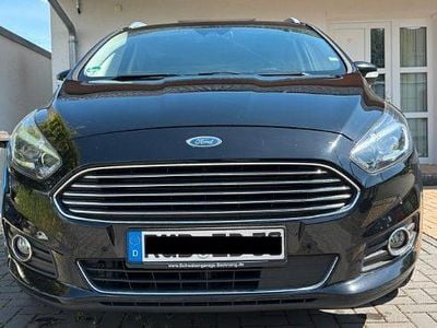 Usata Ford S-MAX Titanium 160 CV (117 kW) 2018 Nero Monovolume