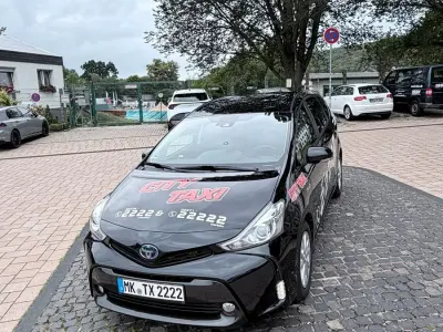 Gebraucht Toyota Prius+ Plus 136 PS (100 kW) 2021 Schwarz Van / Kleinbus