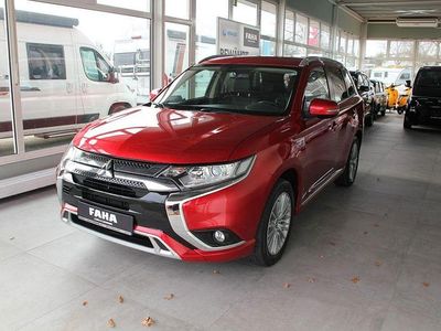 Gebraucht Mitsubishi Outlander P-HEV Basis 135 PS (99 kW) 2020 Rot SUV
