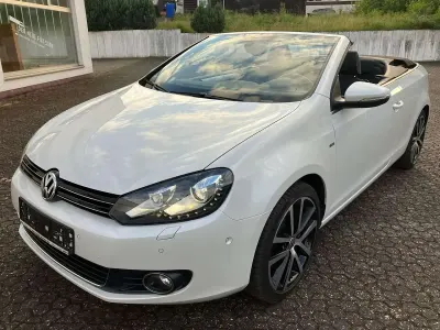 Gebraucht VW Golf Cabriolet 140 PS (102 kW) 2015 Oryxweiß perlmutteffekt Cabrio