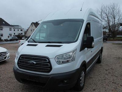 Weiß Gebraucht 2016 Ford Transit Trend Van / Kleinbus | 10.700 € (Fairer Preis)