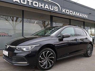 Gebraucht VW Golf VIII Active 150 PS (110 kW) 2022 Deep black perleffekt Limousine