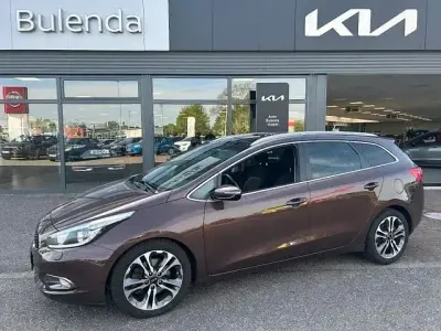 Gebraucht Kia Ceed Sportswagon Platinum Edition 135 PS (99 kW) 2014 Braun Kombi