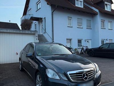 Gebraucht Mercedes E220 170 PS (125 kW) 2008 Andere farben Limousine