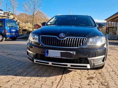 Gebraucht Skoda Octavia Scout Scout 4x4 150 PS (110 kW) 2014 Schwarz Kombi